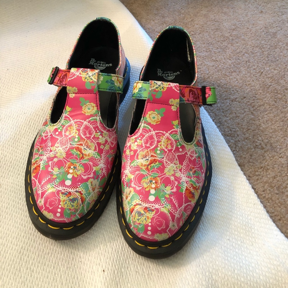 Dr. Martens Polley Daze Mary Janes Size 9 NWOT